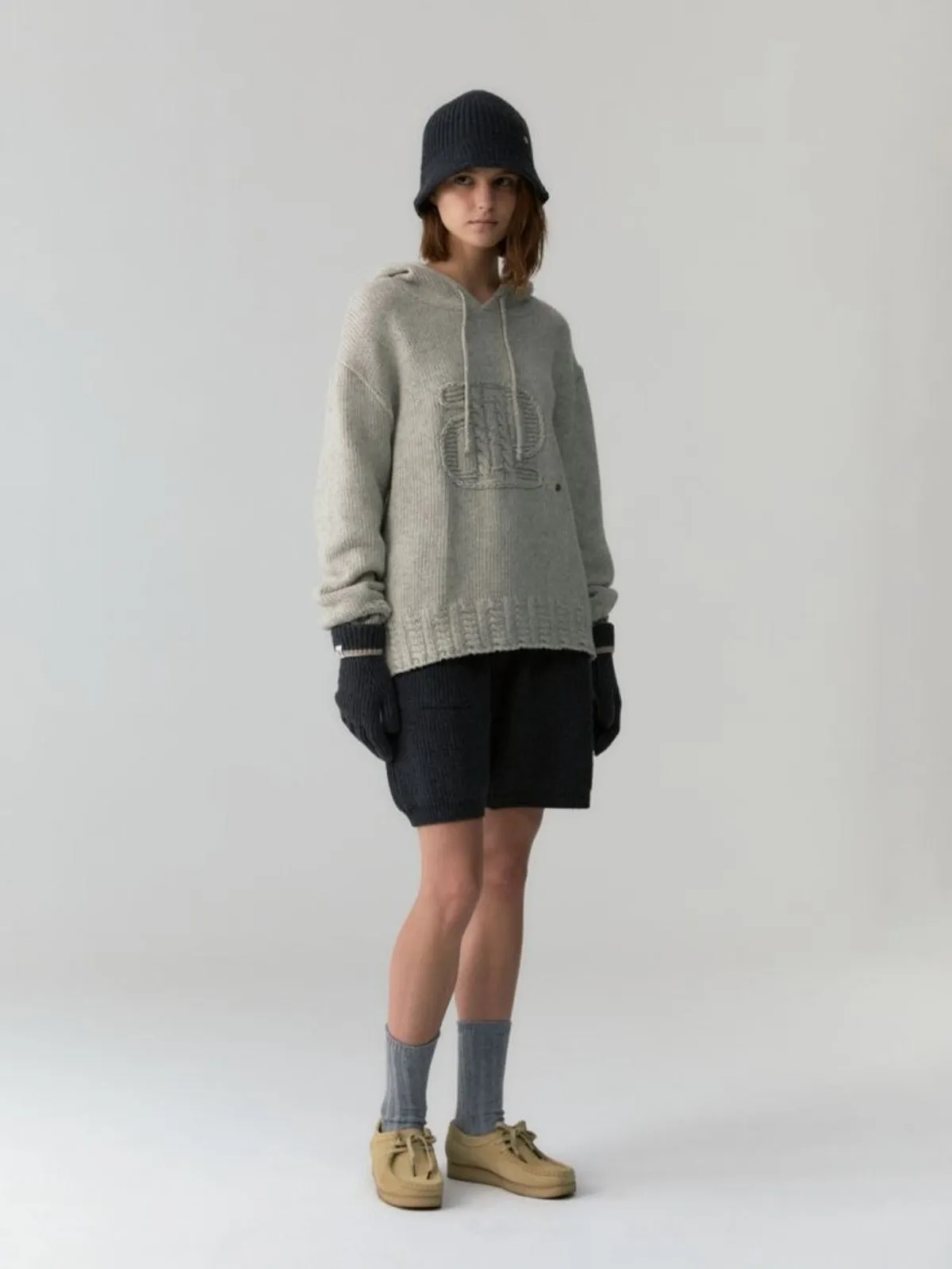 Appliqué Hoodie Pullover In Gray Beige