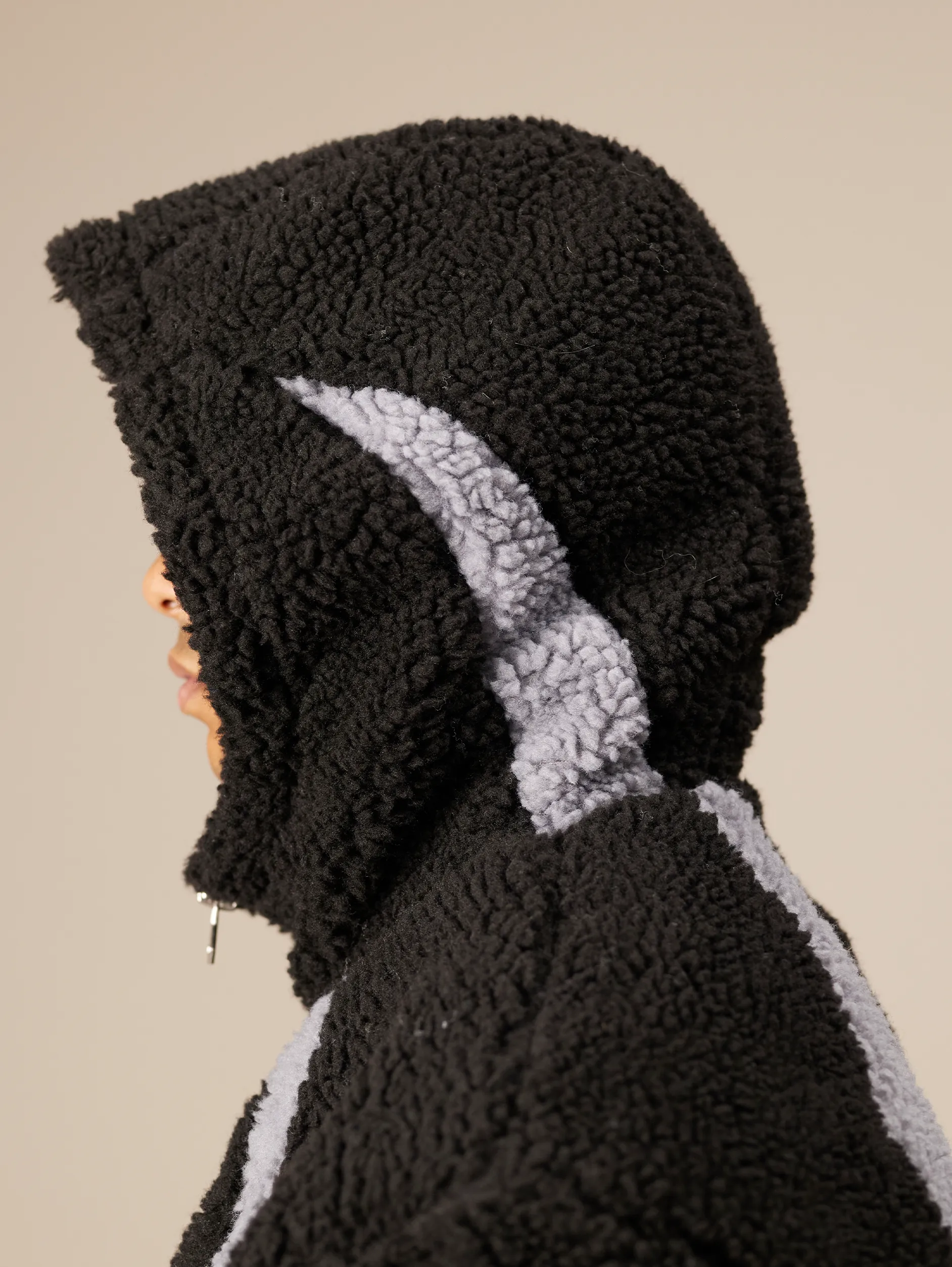 CONTRAST BALACLAVA FLEECE JACKET "BLACK/GREY"