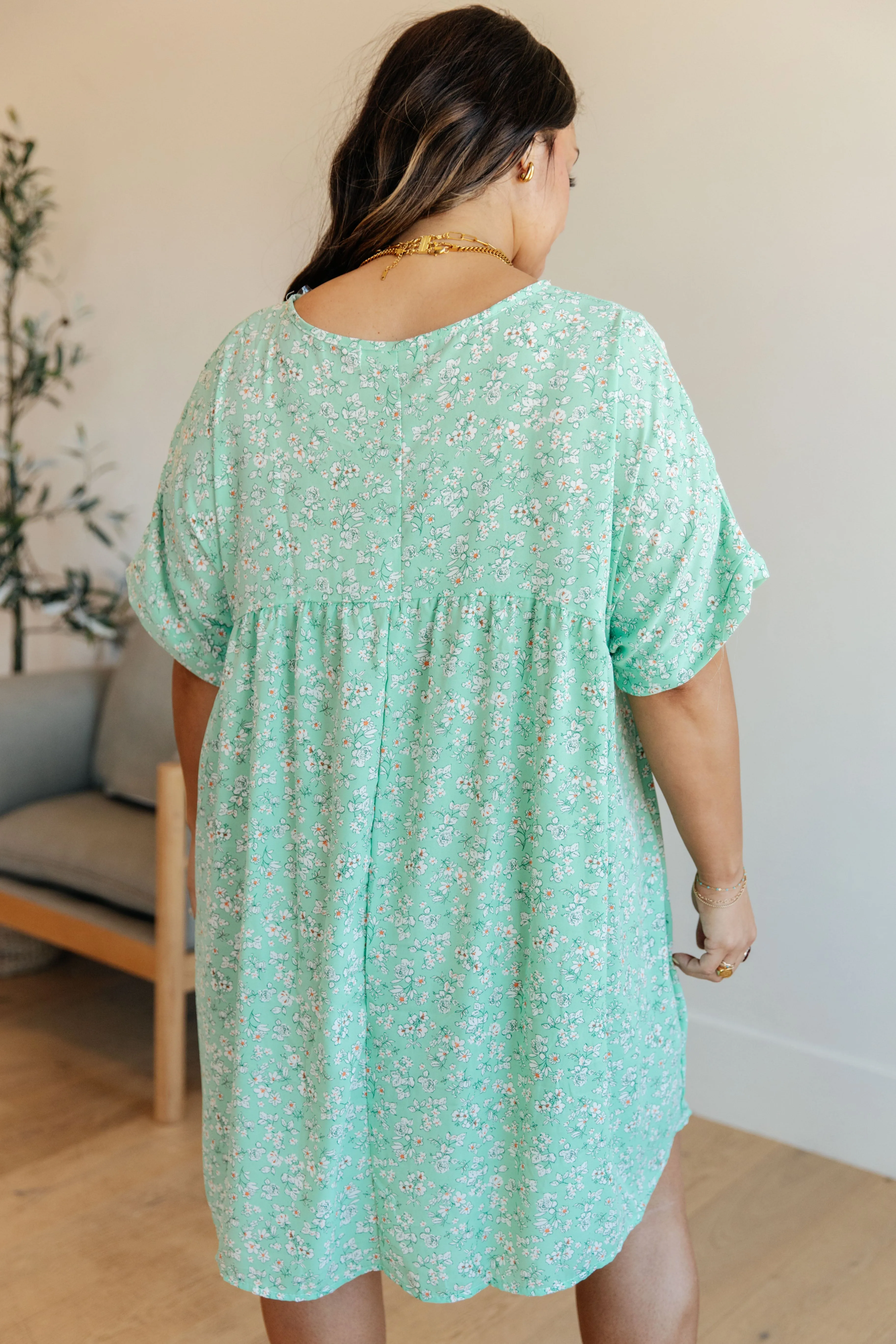 HAPTICS- Rodeo Lights Dolman Sleeve Dress in Mint Floral