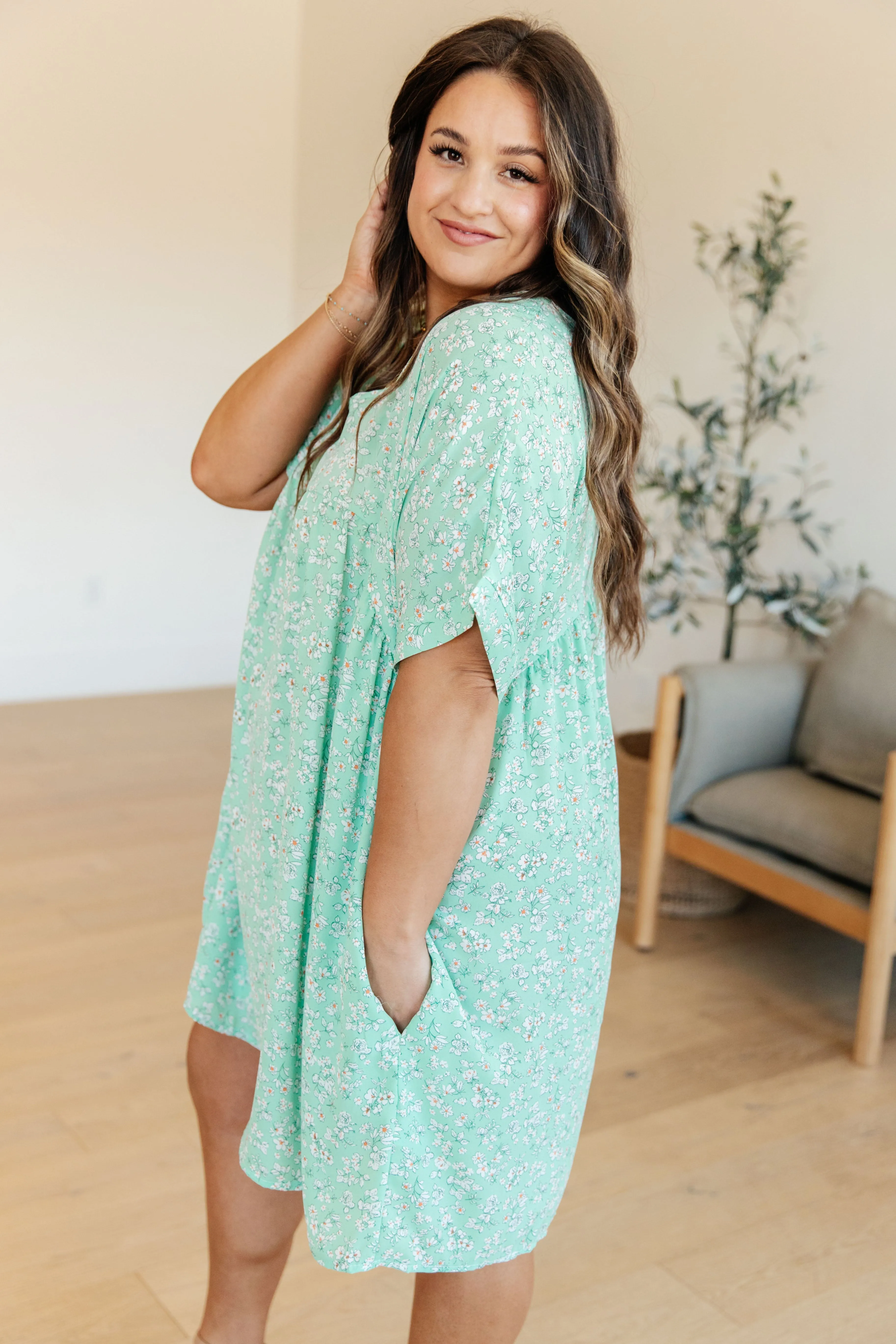 HAPTICS- Rodeo Lights Dolman Sleeve Dress in Mint Floral