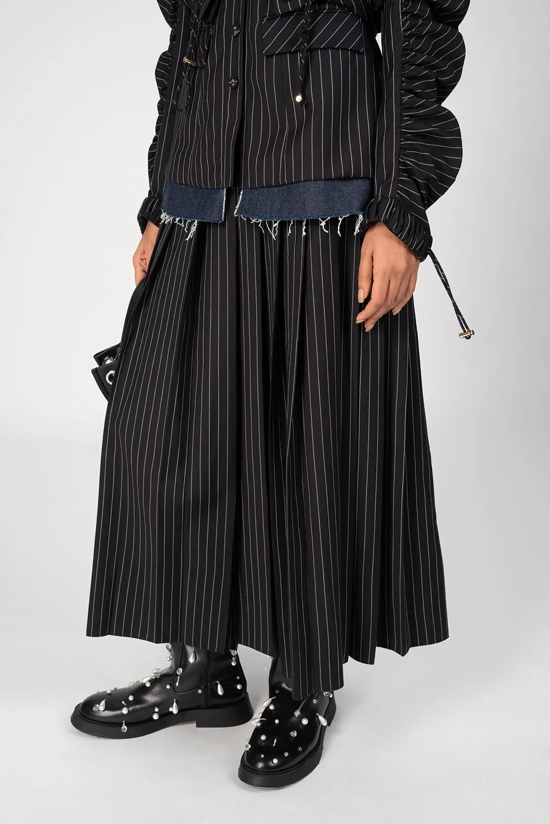 Sable pinstripe denim pleated skirt