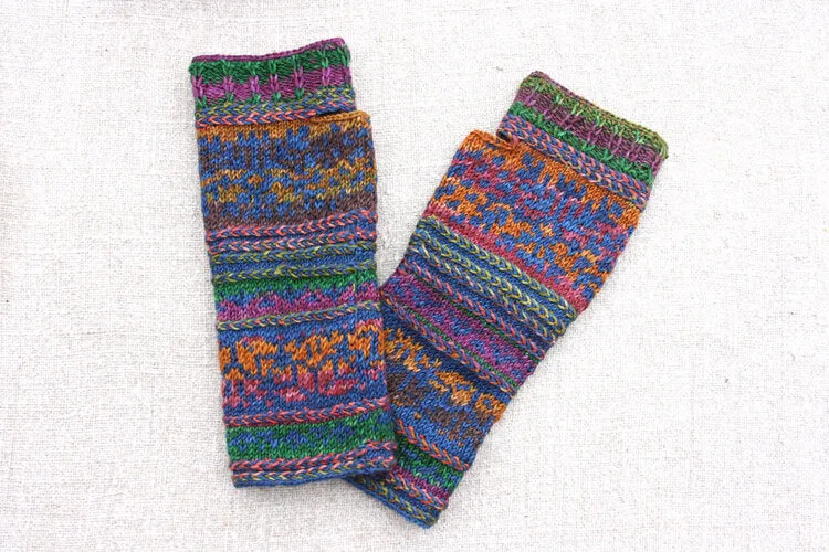 Uneek Fingering Patterns (Urth Yarns) Page 1