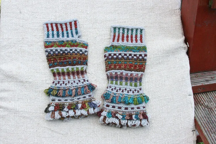 Uneek Fingering Patterns (Urth Yarns) Page 1